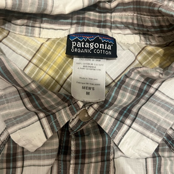 Patagonia Organic Cotton Short Sleeve Button Down Shirt - Picture 2 of 4